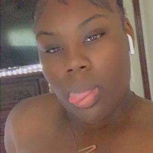 Meet your Posher, Tramyiah